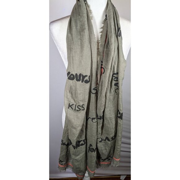 Codello Grey Love Print Scarf With Pink Contrast Stitching - Picture 6 of 9